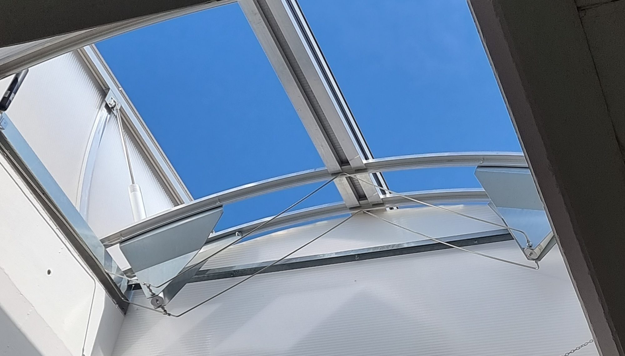 SHEV fitting, double flap